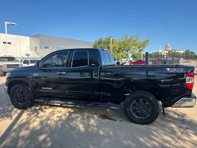 Used 2014 Black Toyota SR5 image 8