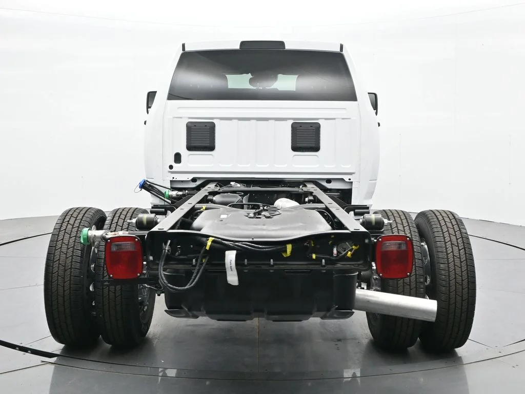 New 2026 Bright White Clear-Coat Exterior Paint RAM Tradesman image 8