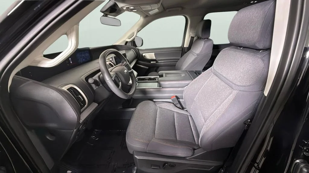 Used 2025  Ford Active image 17