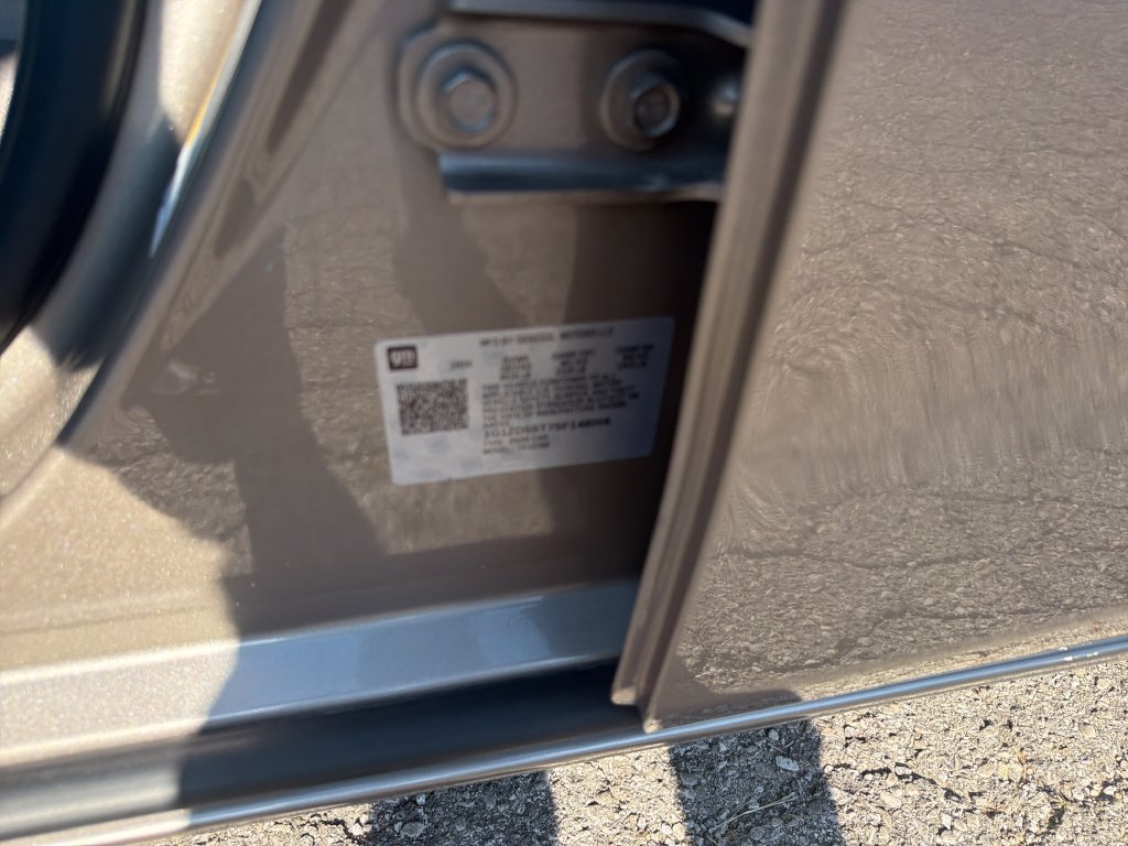 Used 2025 Gray Chevrolet LT image 23