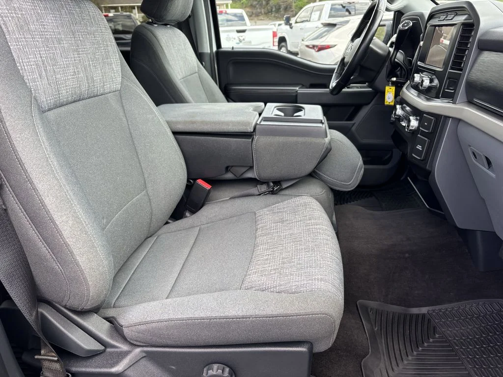 Used 2021 White Ford XLT image 19