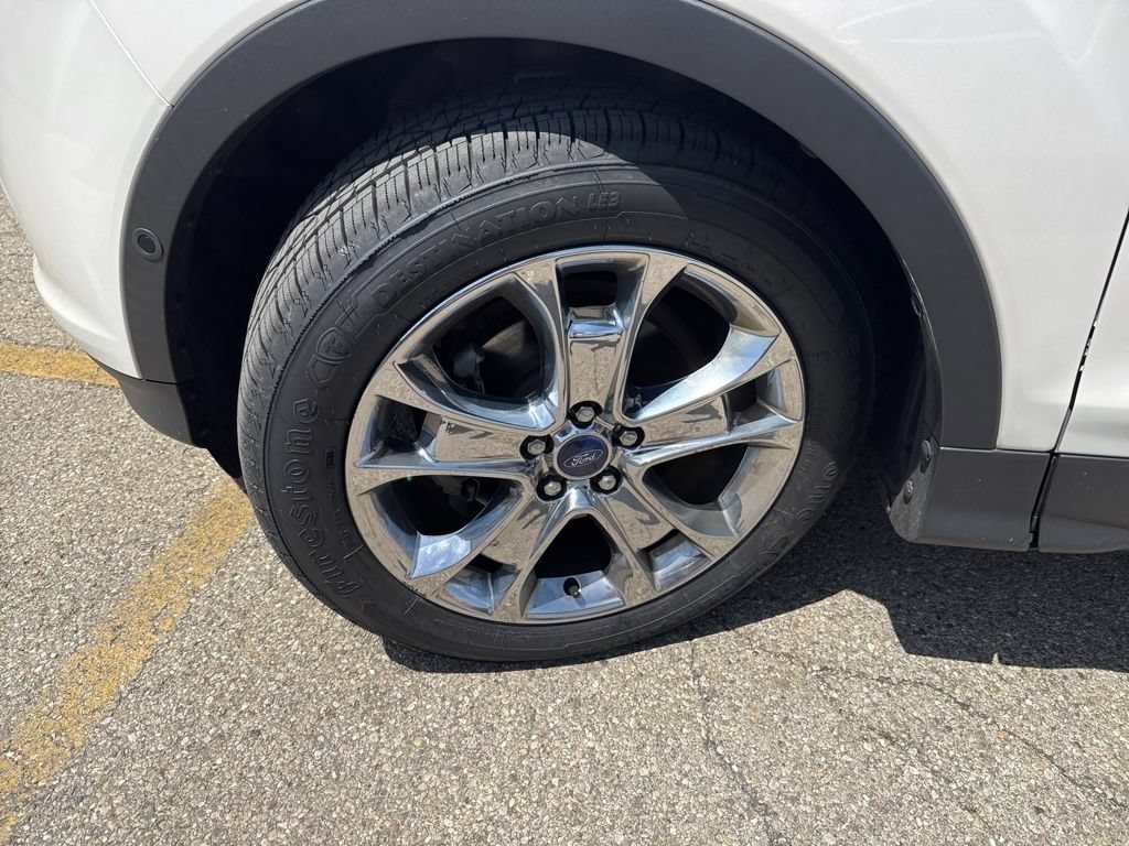 Used 2013 White Platinum Ford SEL image 12
