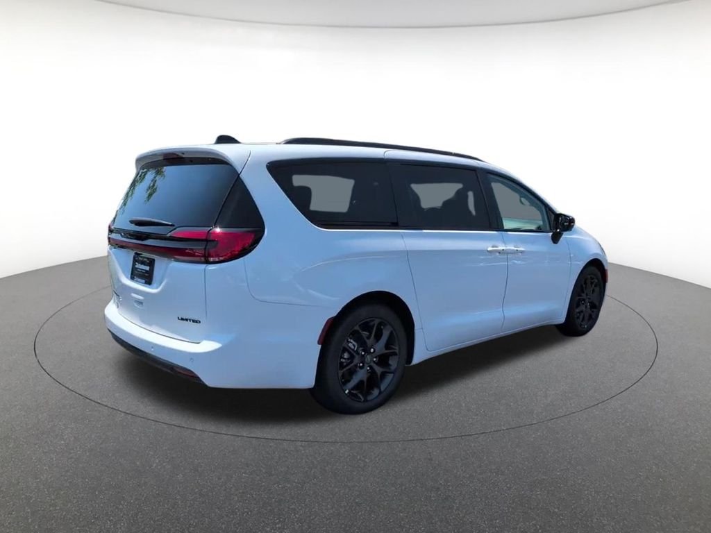 New 2027 Bright White Clearcoat Chrysler Limited image 4