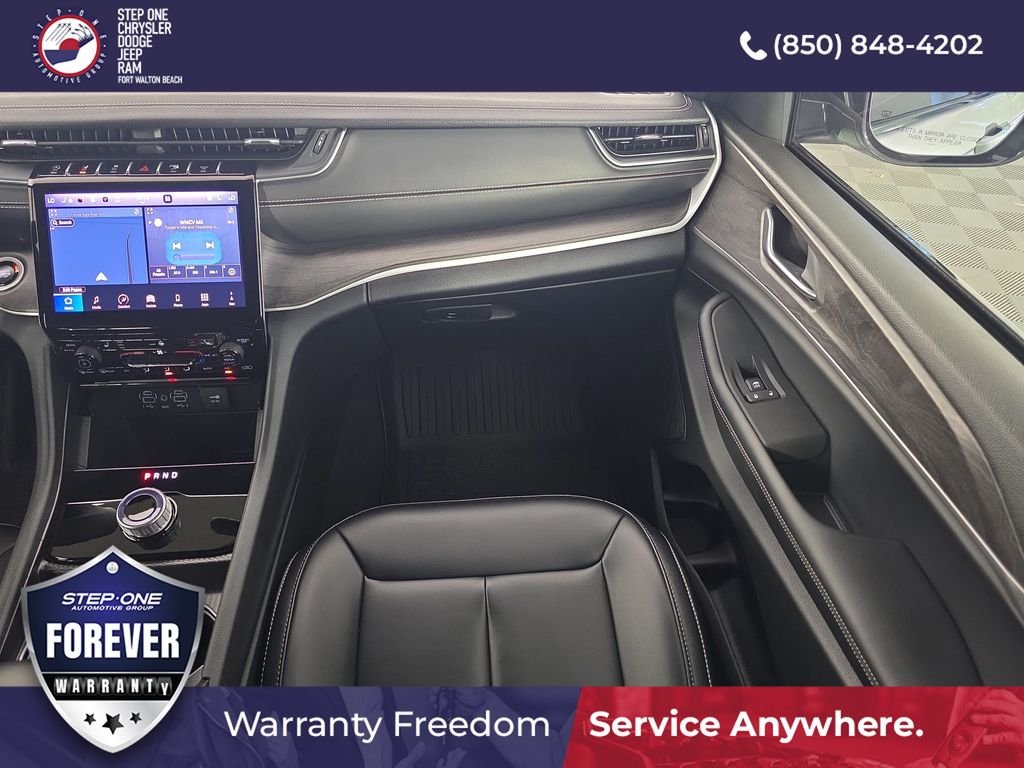 Used 2025 Silver Jeep Limited image 14