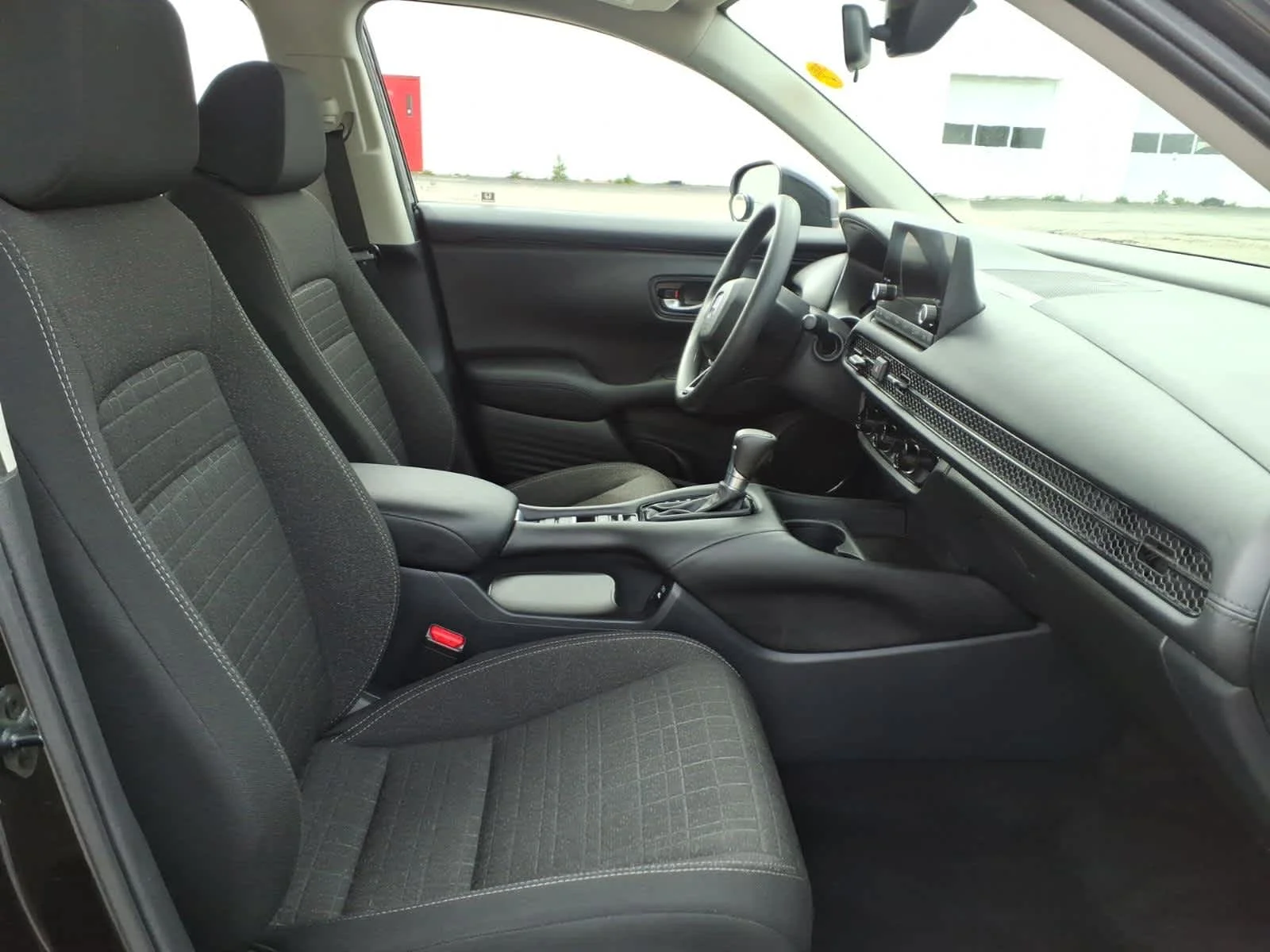 2025 Honda HR-V LX - Photo 22