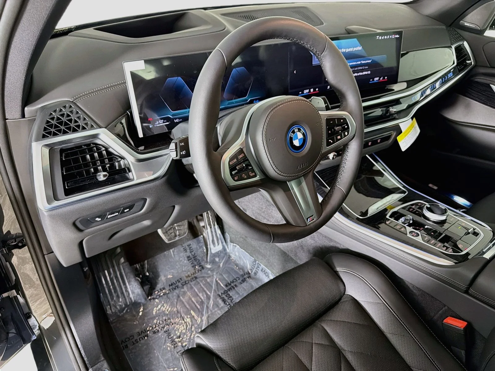 New 2026 Dravit Grey Metallic BMW xDrive50e image 9