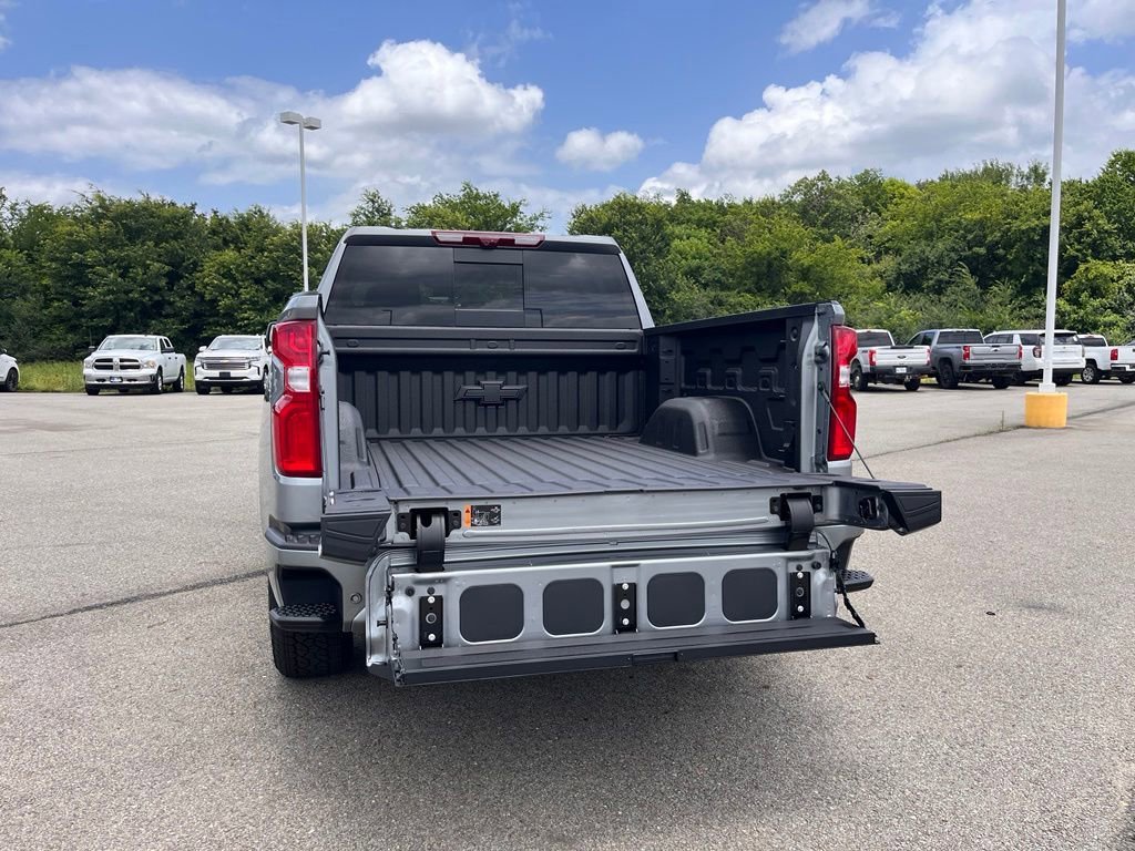 2026 Chevrolet Silverado 1500 High Country - Photo 13