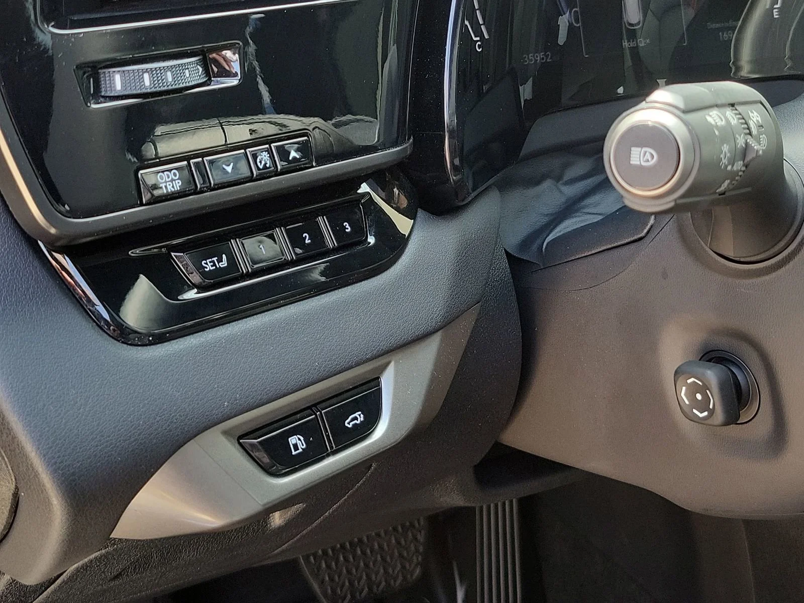 2023 Lexus RX 350 - Photo 18
