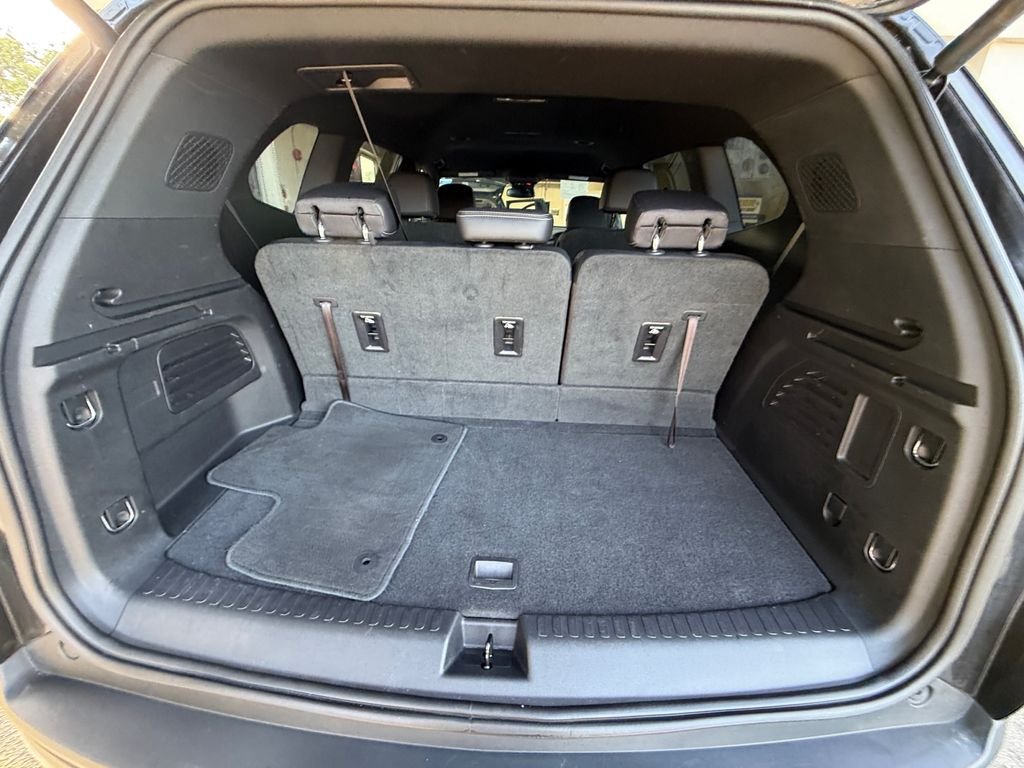 Used 2025 Black Buick Preferred image 19