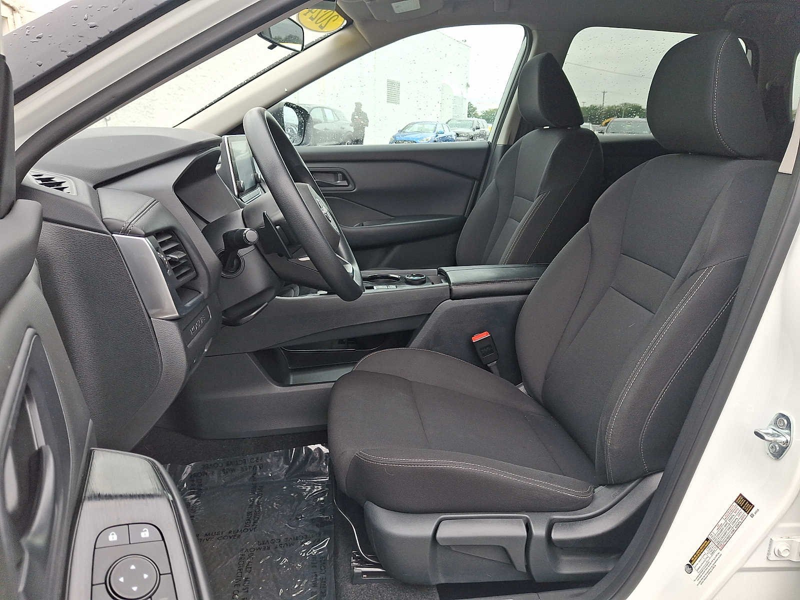 Used 2024 White Nissan S Intelligent AWD image 13
