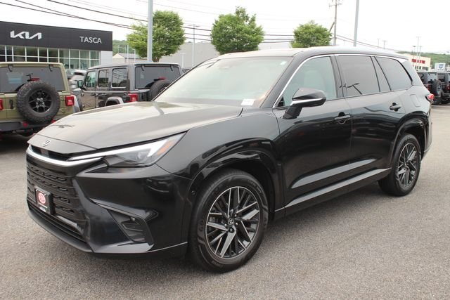 Used 2025 Black Lexus 350 Premium image 2