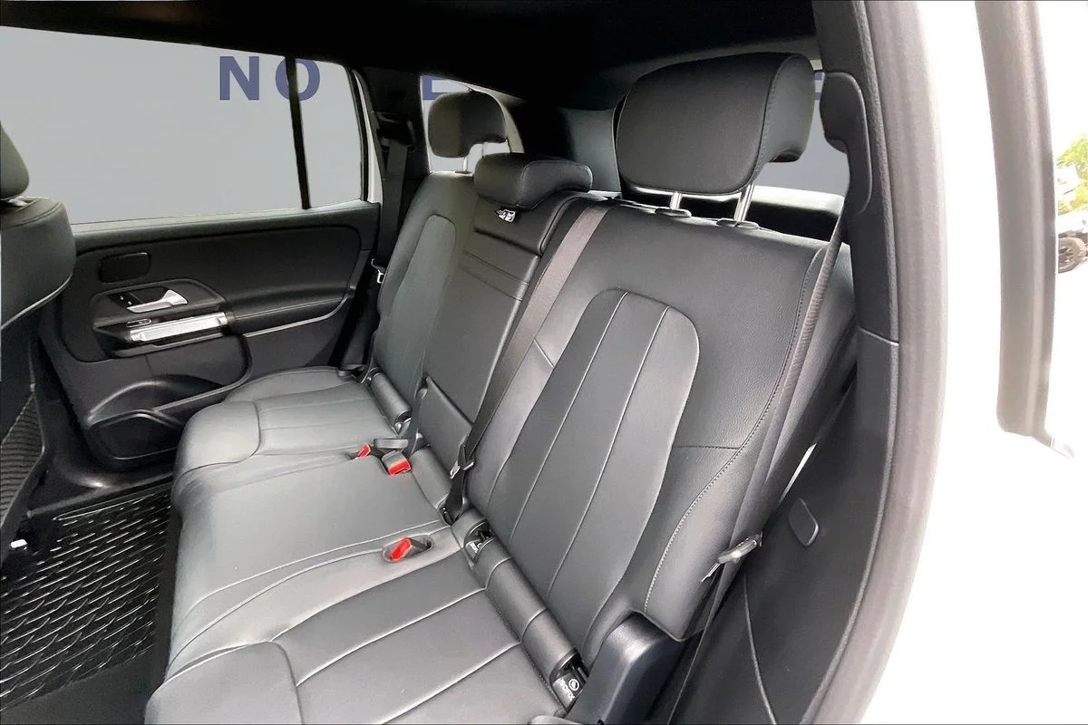 Used 2024  Mercedes-Benz 4MATIC® image 22