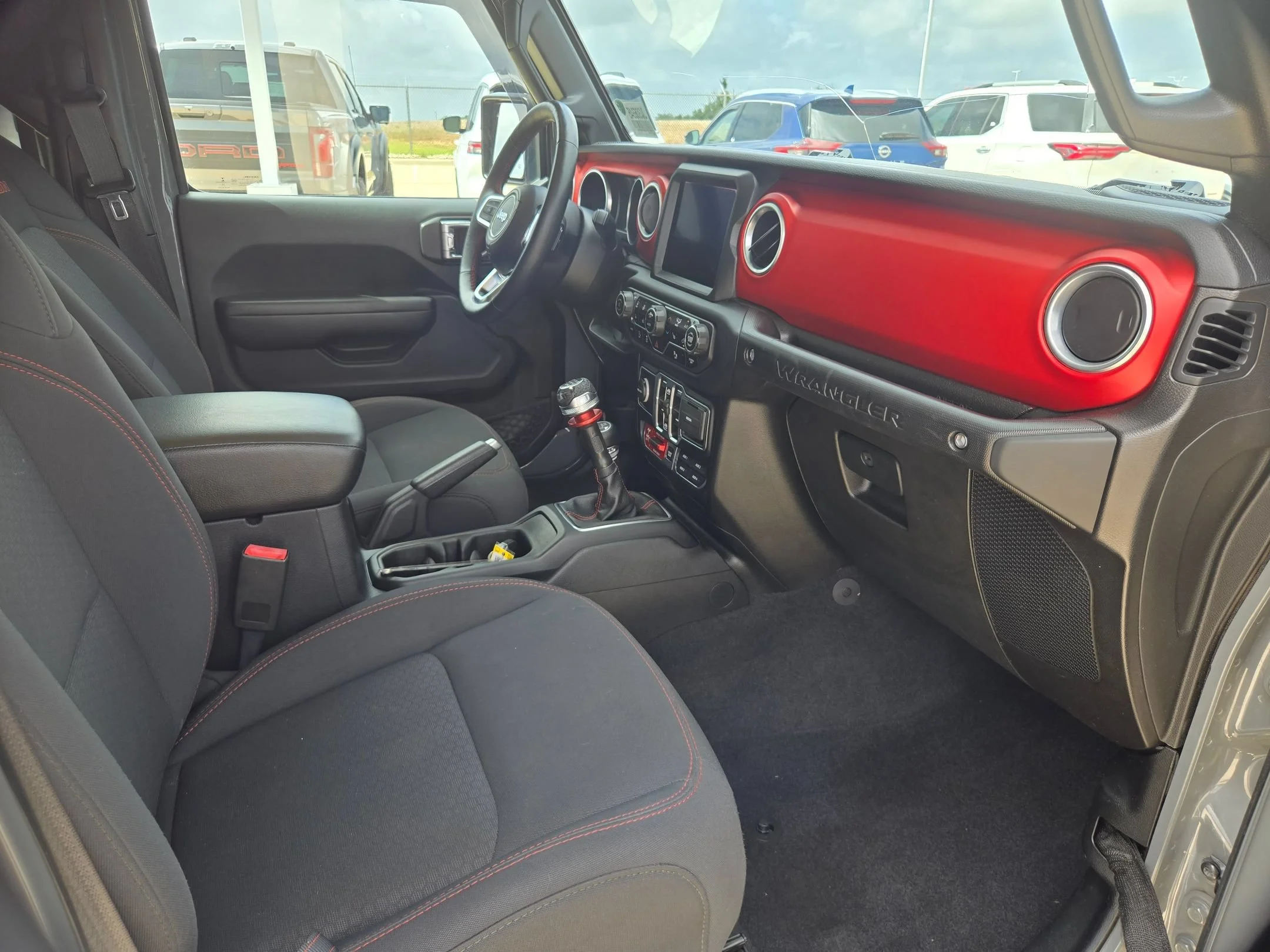 Used 2018 Gray Jeep Unlimited Rubicon image 24