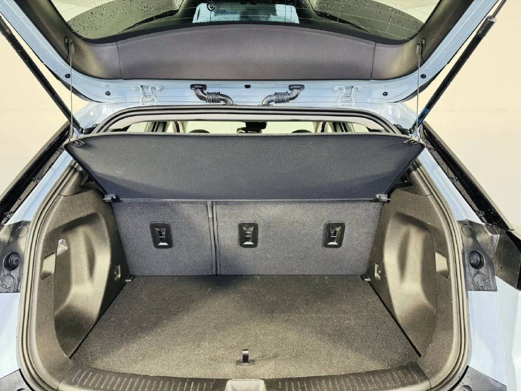Used 2023 Blue Chevrolet LT image 25