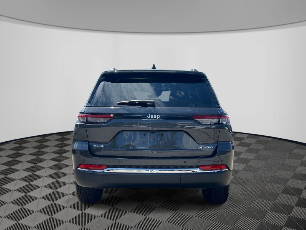 Used 2025 Gray Jeep Limited image 4