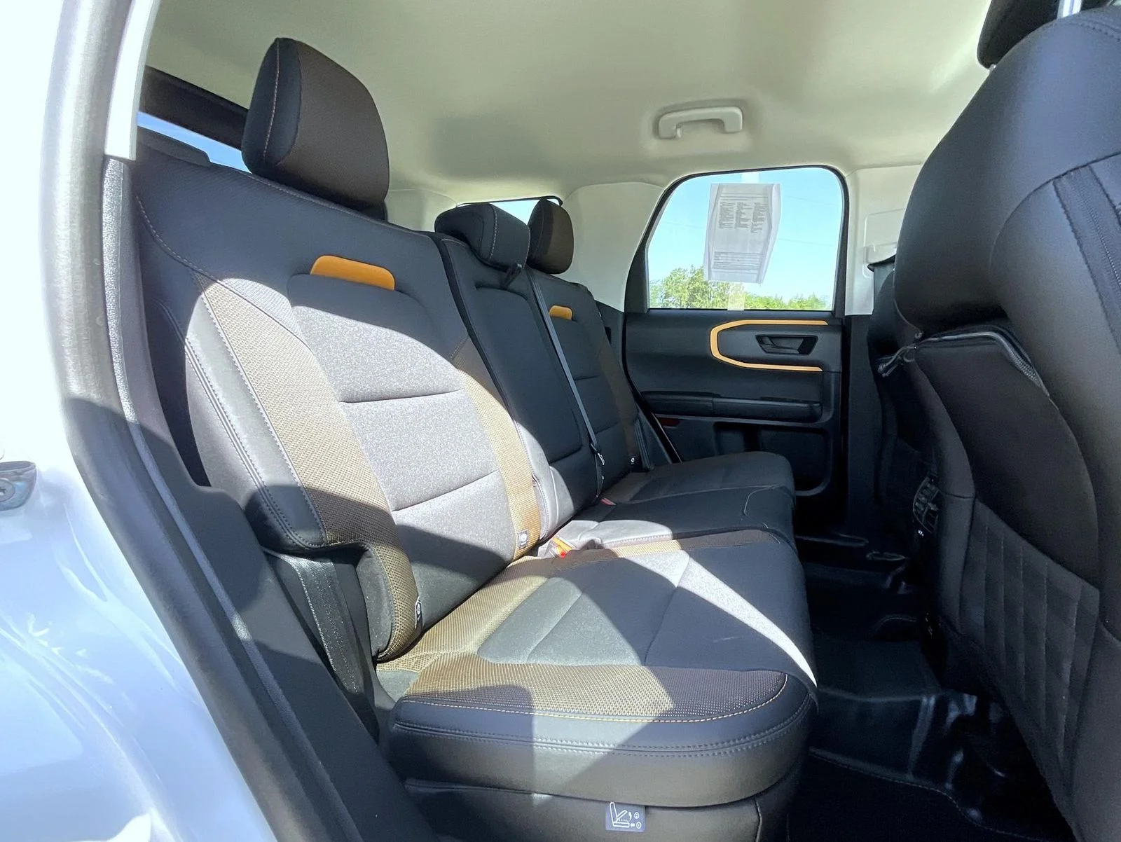 Used 2023 White Ford Badlands image 20