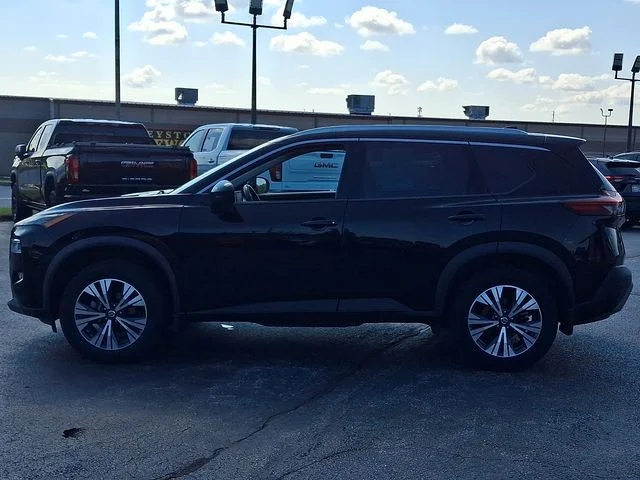 Used 2021 Black Nissan SV image 5