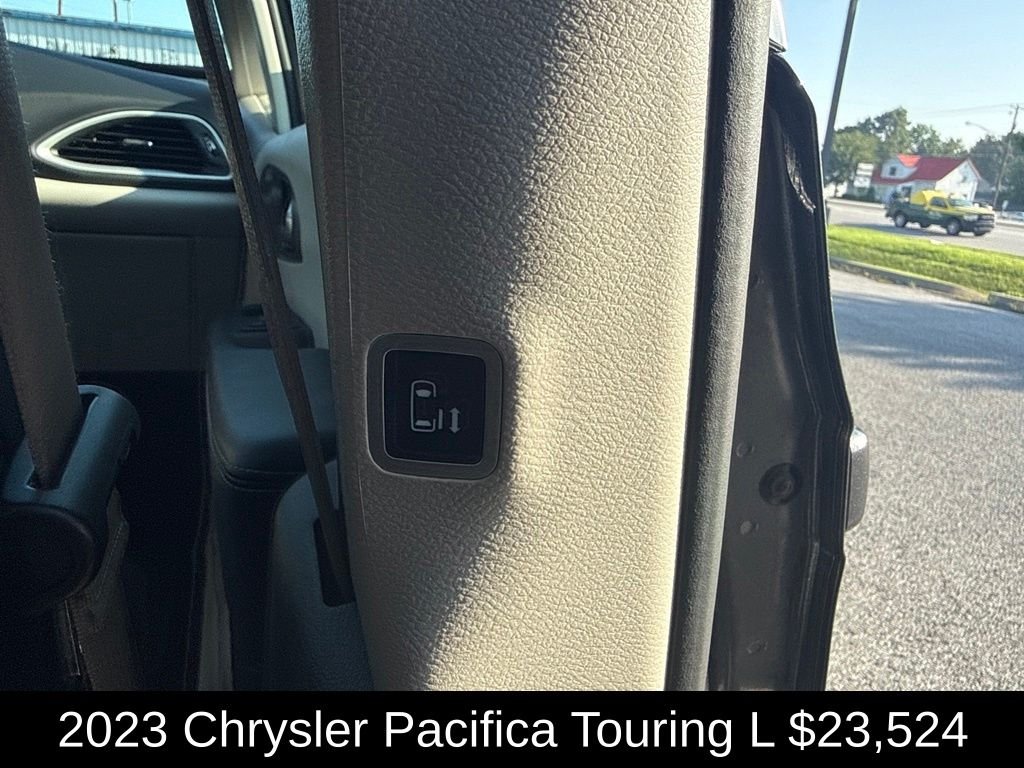 Used 2023 Crystal Metallic Chrysler Touring L image 23
