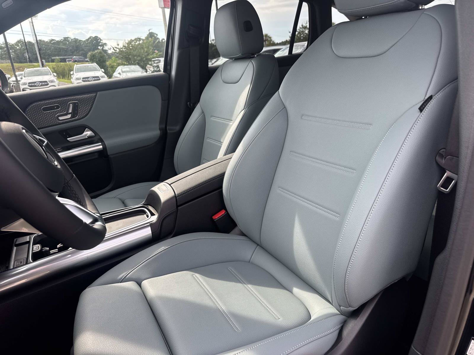 New 2026 Black Mercedes-Benz GLA 250 image 11