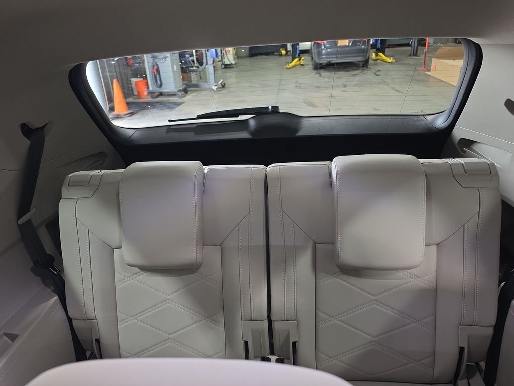 New 2026 Green Volkswagen 2.0T SE w/Technology image 13