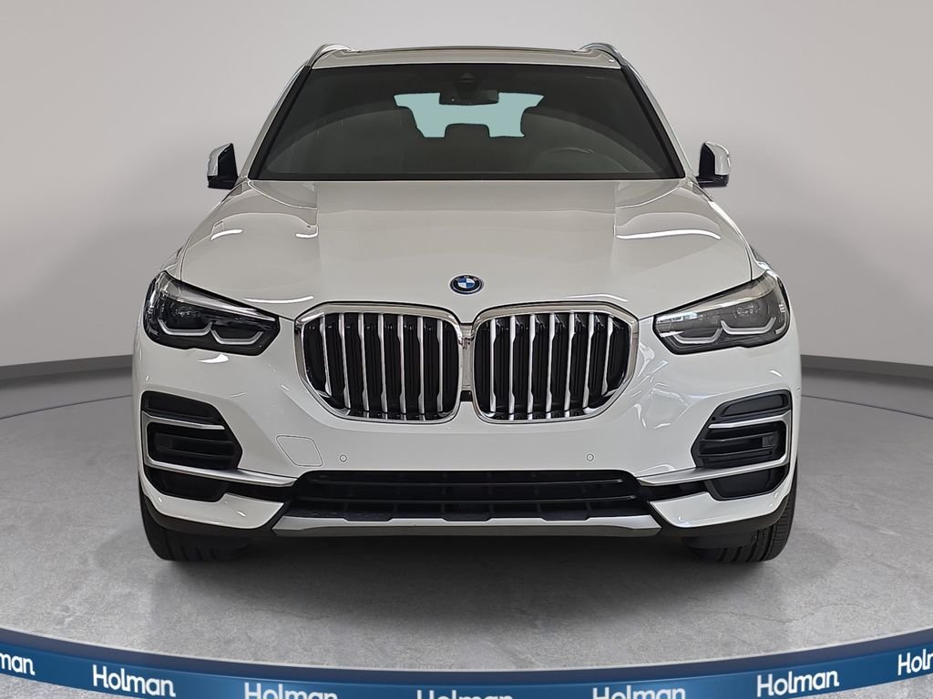 Certified Used 2023 Alpine White BMW xDrive45e image 2