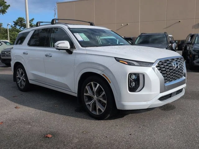 Used 2022 White Hyundai Limited image 3