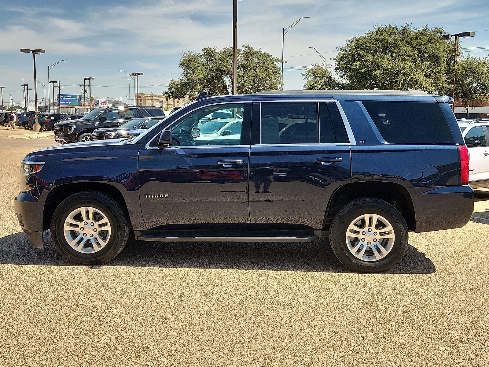 Used 2018 Velvet Chevrolet LT image 2