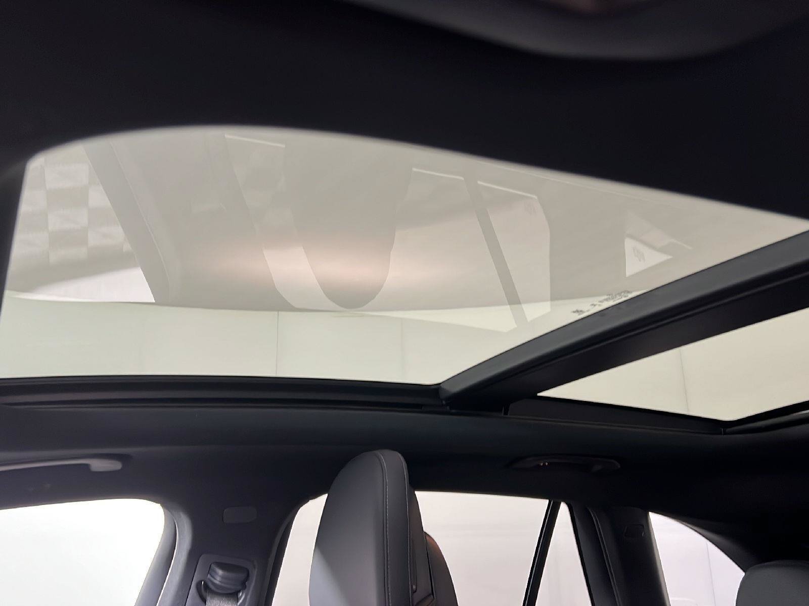 New 2026 Polar White Mercedes-Benz GLC 300 image 89