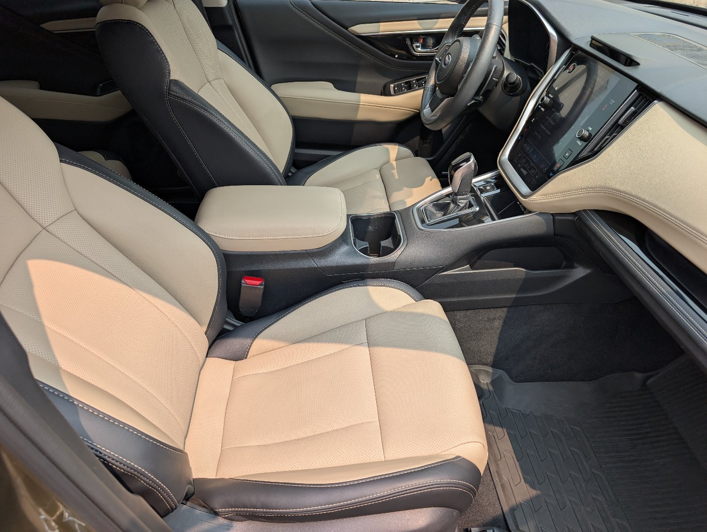 Used 2025 Autumn Green Metallic Subaru Limited image 11