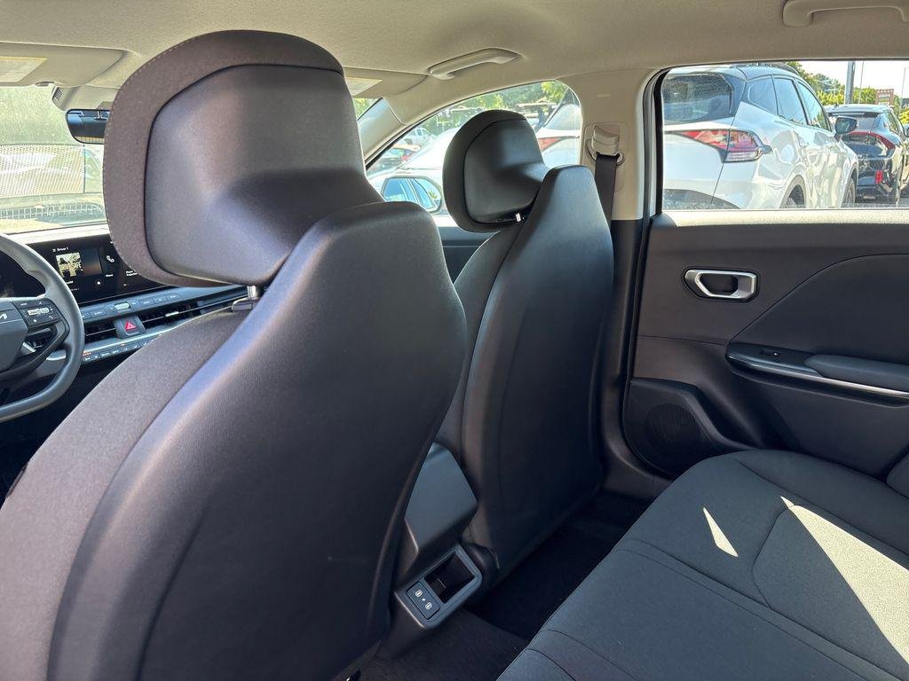 New 2026 Snow White Pearl Kia LXS image 24