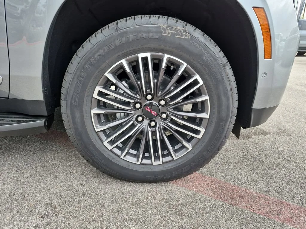 New 2026 Sterling Metallic GMC Elevation image 16
