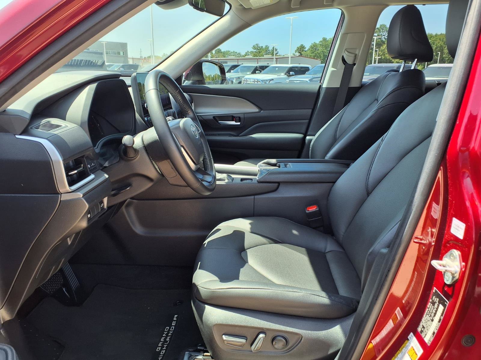 Certified Used 2024 Pearl Toyota XLE image 16