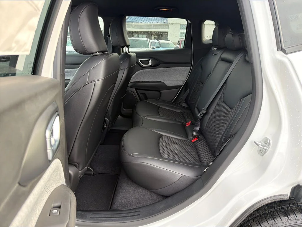 2026 Jeep Compass Latitude - Photo 23