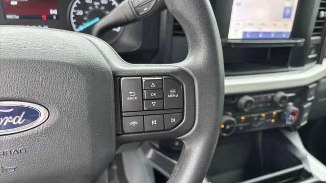 Used 2025 White Ford XL image 24