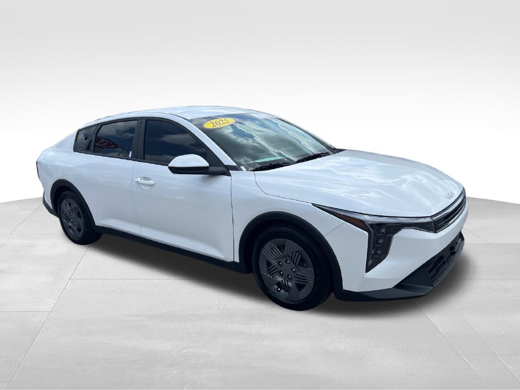 Used 2025 White Kia LX image 7