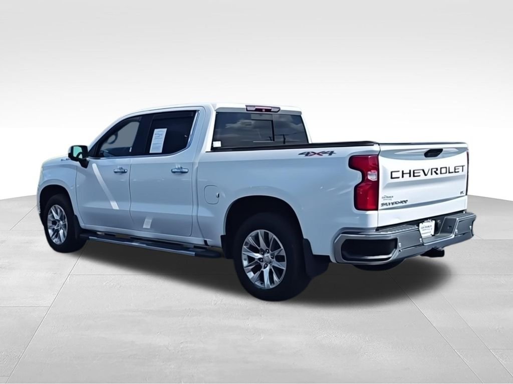 Used 2019 White Chevrolet LTZ image 7