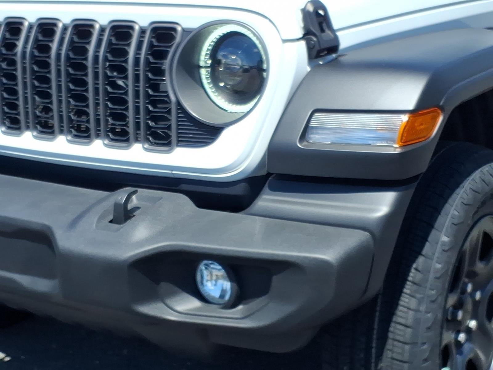 Used 2025 Bright White Clearcoat Jeep Sport image 14