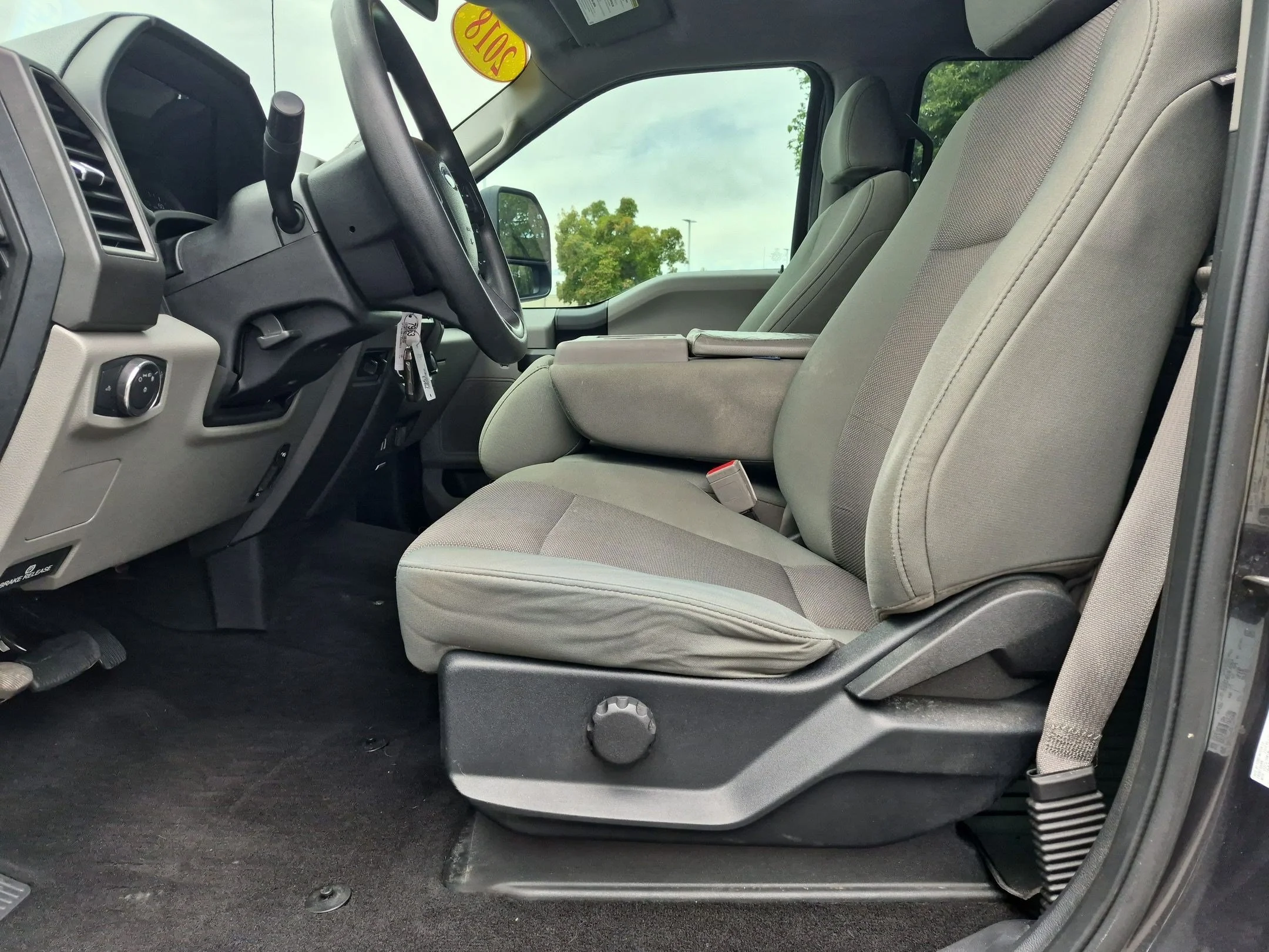 Used 2018 Magnetic Ford XL image 22