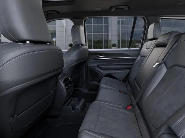 New 2026 Silver Zynith Exterior Paint Jeep Laredo image 23