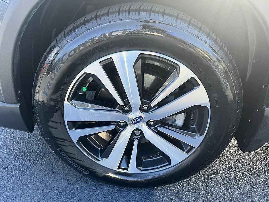 Used 2019 Magnetite Gray Metallic Subaru Limited image 28