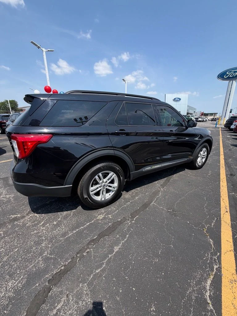 Certified Used 2022 Black Metallic Ford XLT image 3