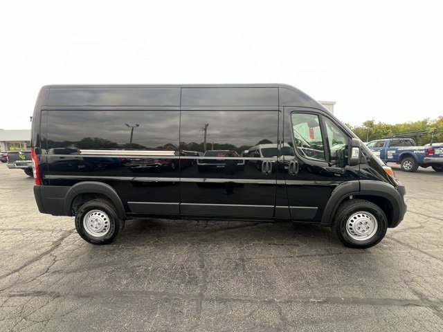 2025 Ram ProMaster 2500 photo 2