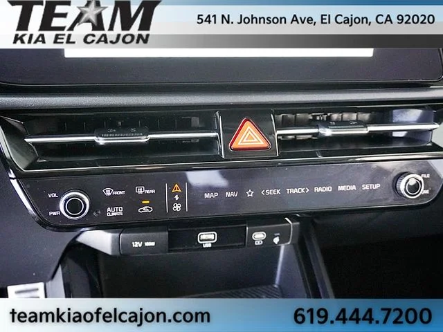 Used 2023 Gray Kia Wave image 28