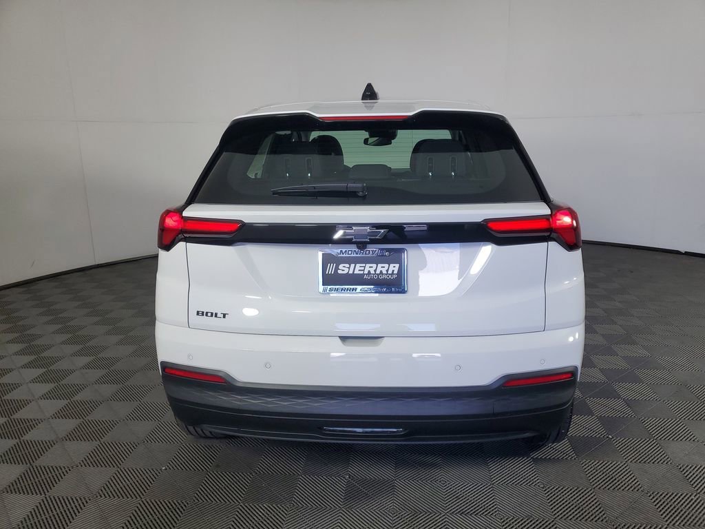 New 2027 Summit White Chevrolet LT image 5