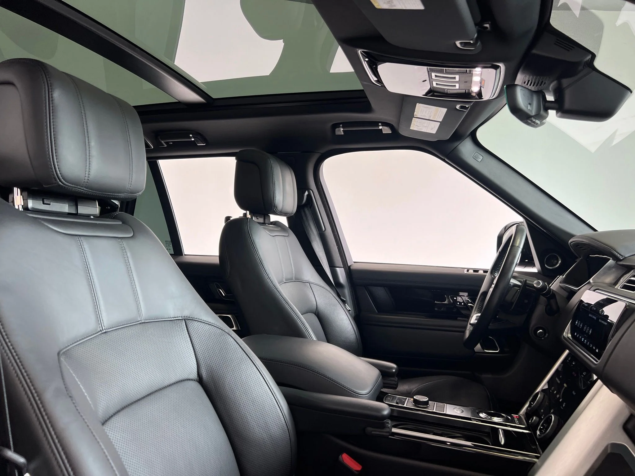 Used 2020 Gray Land Rover HSE image 13