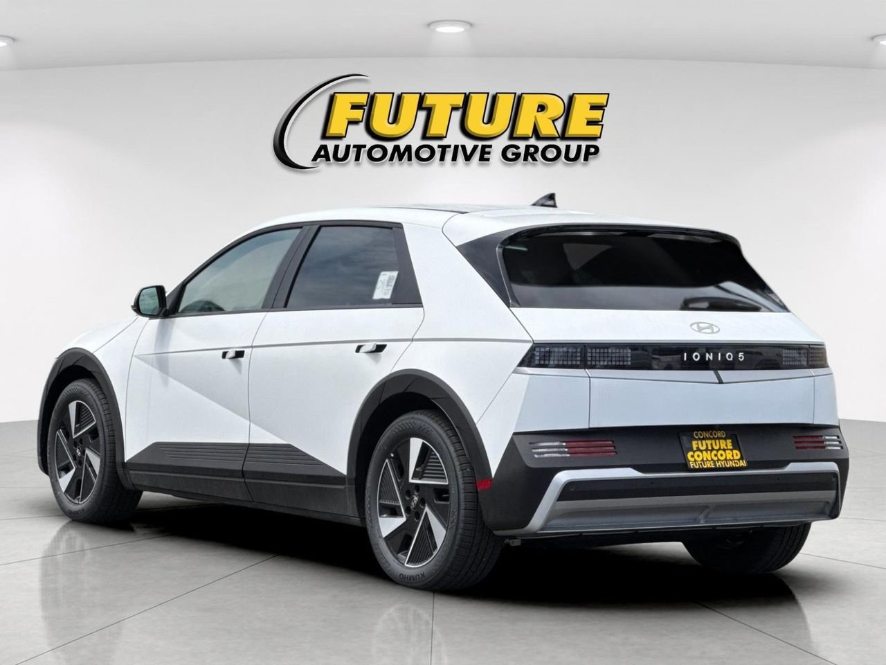 New 2026 White Hyundai SEL image 5