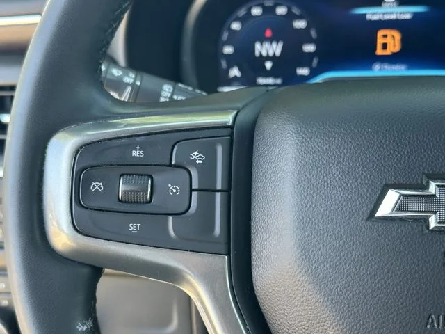 Used 2023 Gray Chevrolet Z71 image 12