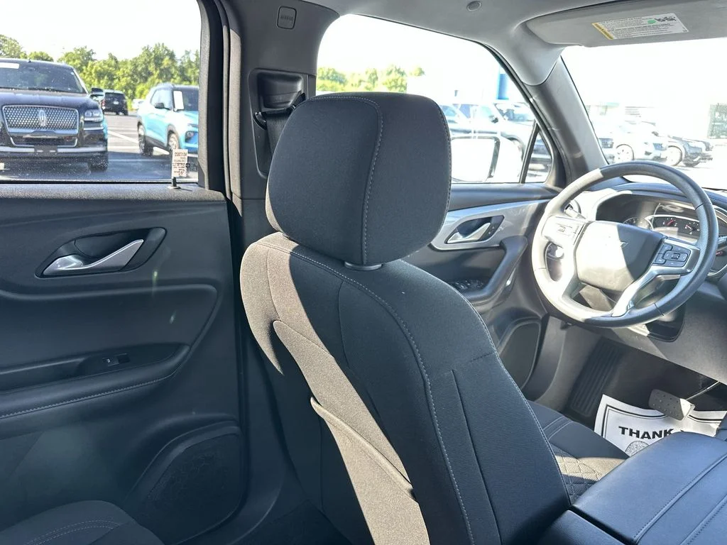 Used 2022 White Chevrolet LT image 15