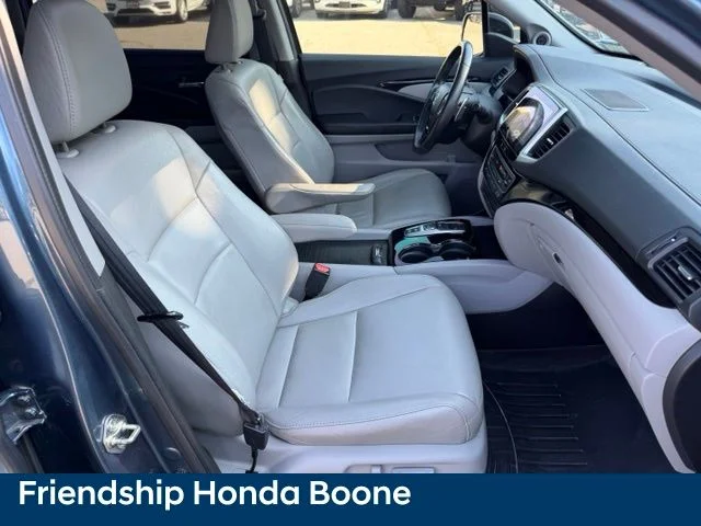 Used 2017 Blue Honda Touring image 52