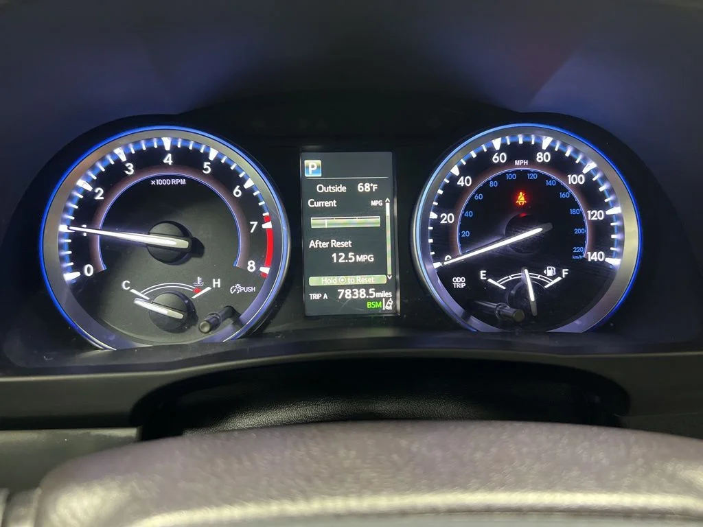 Used 2019 Gray Toyota XLE image 16